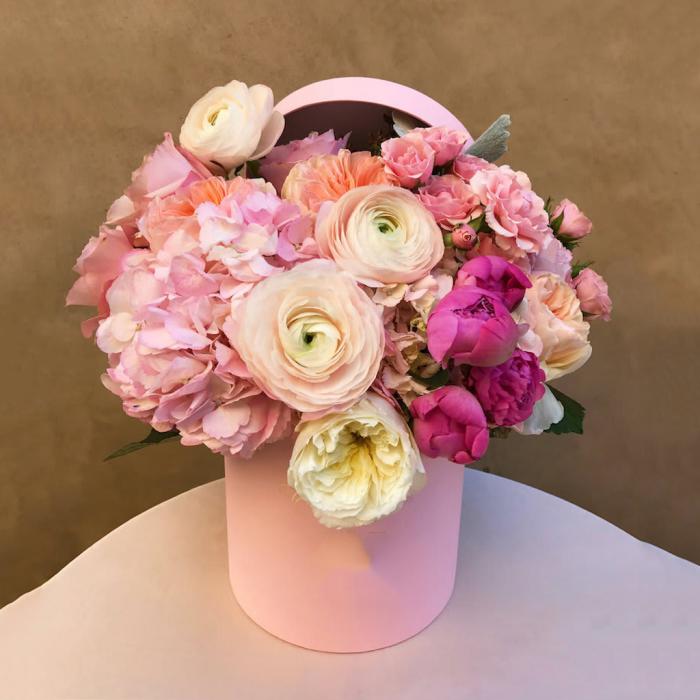 PRABANGI dirbtinių gėlių puokštės - dovanos moterims gimtadienio jubiliejaus proga