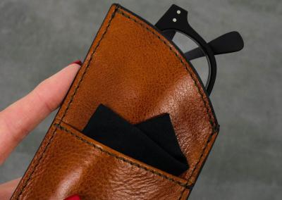 Naturalios odos saules skaitymo akiniu deklas imaute apvalkalas vyriska moderni  is odos odiniai gaminai kaledines gimtadienio prabangios brangios dovanos vyrui vyrams teciui sunui zmonai seneliui mociutei mamai zmonai 33r2