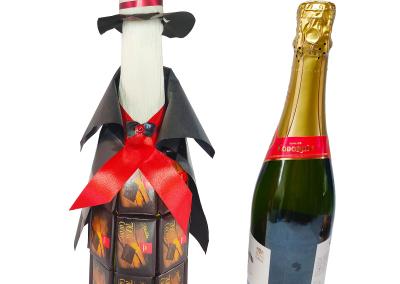 isskirtine dovana sampano butelis su papuosimu riteris zoro muskietinikas juodo sokolado butelis gimtadienio proga